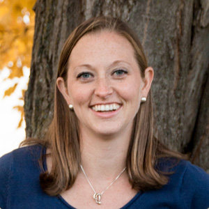 Leah Ward headshot